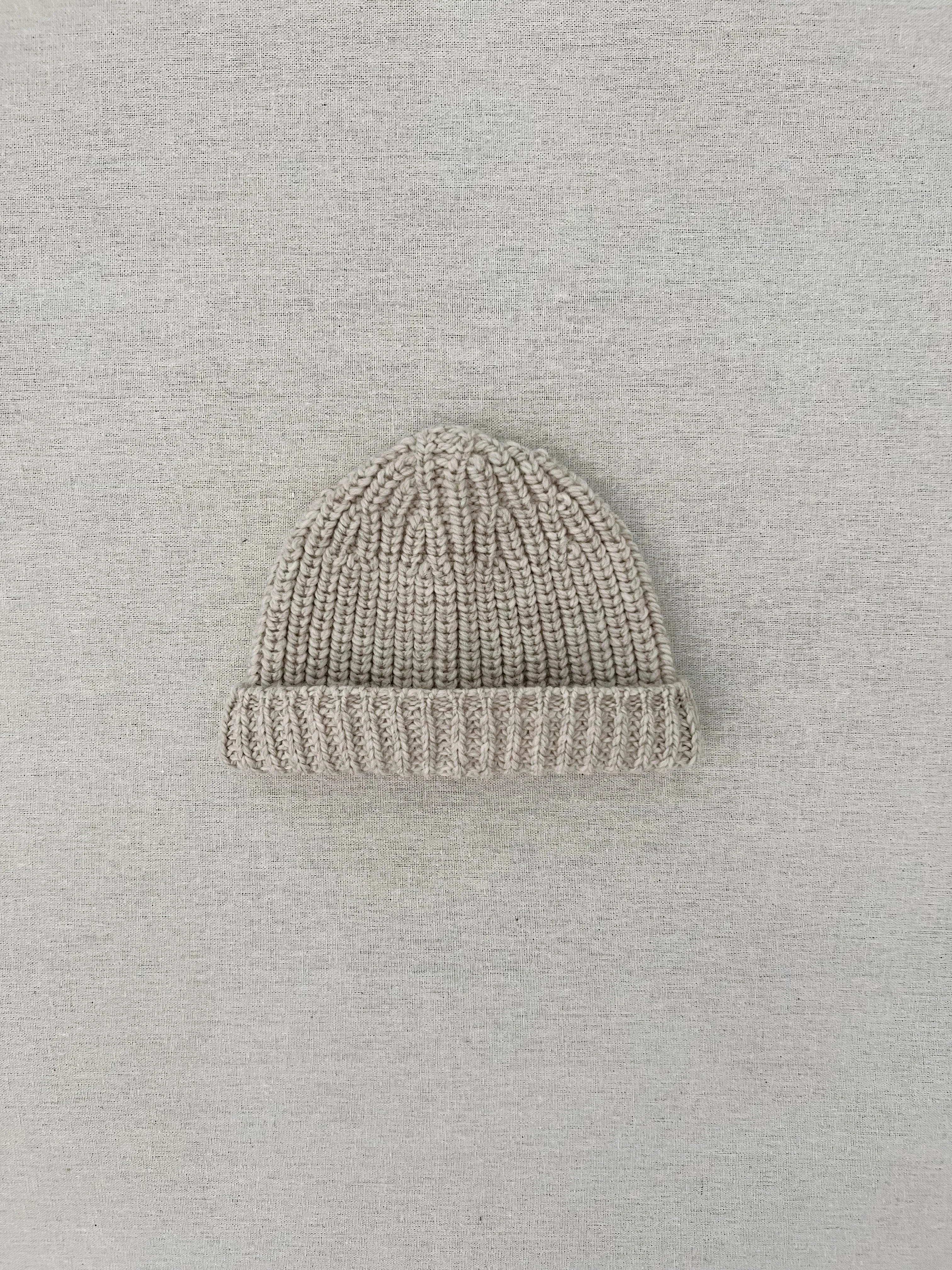 kids fisherman beanie in heather oatmeal