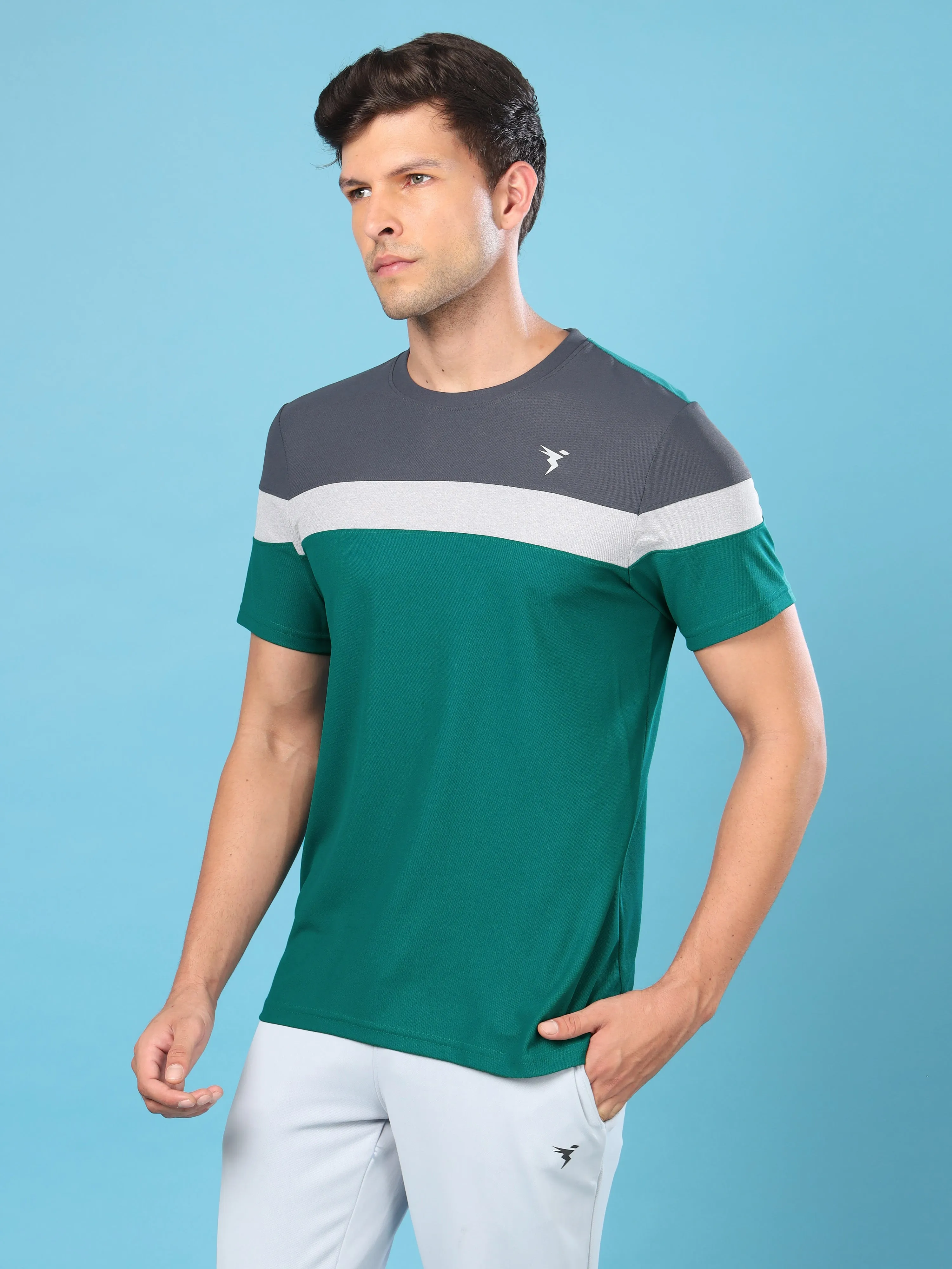 Men Colorblock Slim Fit Crew Neck T-shirt with MATPIQ