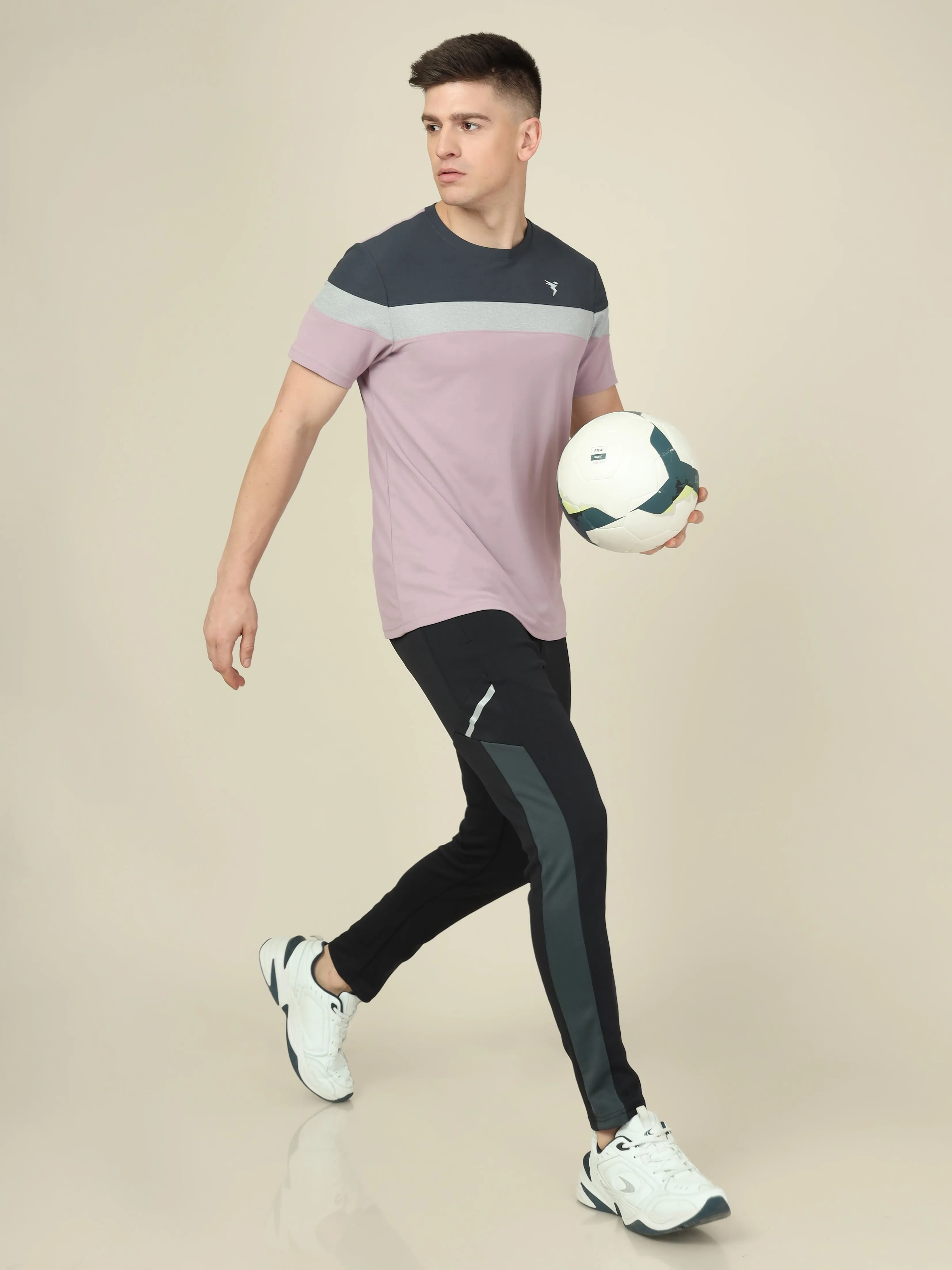 Men Colorblock Slim Fit Crew Neck T-shirt with MATPIQ