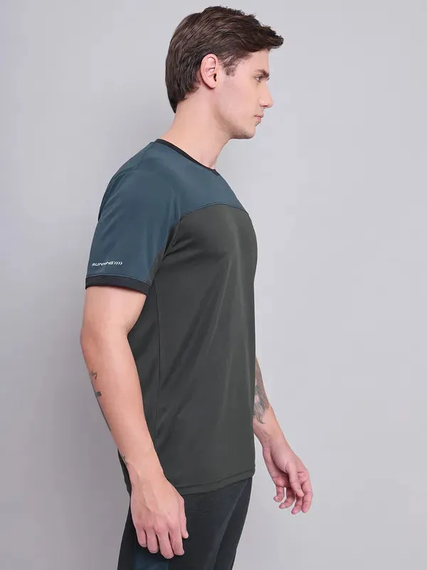 Men Colorblock Slim Fit Crew Neck T-shirt with TECHNO COOL 