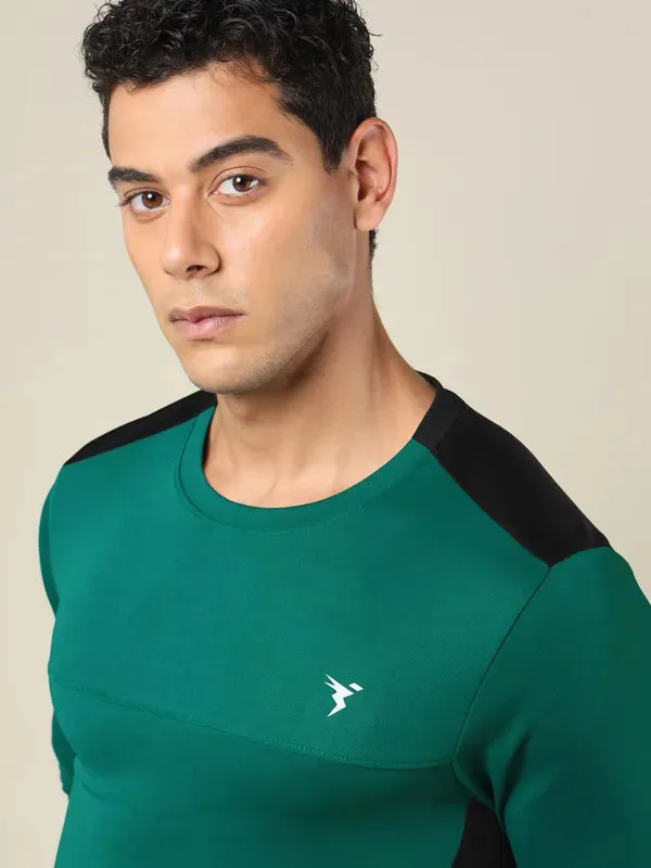 Men Colorblock Slim Fit Crew Neck T-shirt with TECHNO COOL 