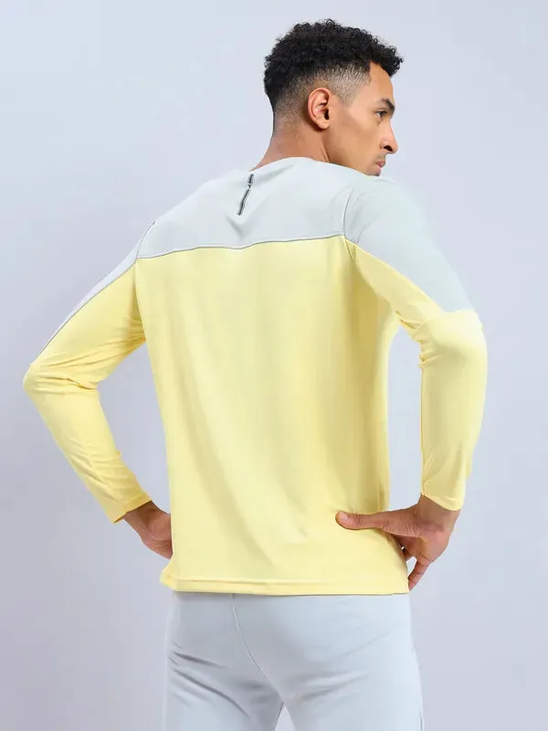 Men Colorblock Slim Fit Crew Neck T-shirt with TECHNO COOL 